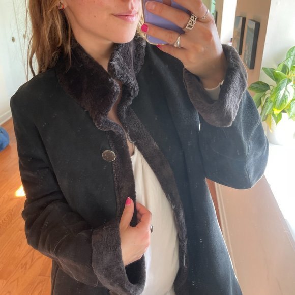 Donna Irene Shearling Button Down Coat Black and Navy - Picture 6 of 12